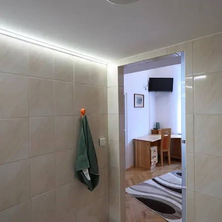 Vito Apartman Eger Buitenkant foto
